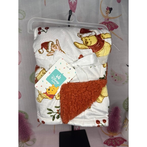 Winnie the Pooh Christmas Baby Blanket - Picture 1 of 4